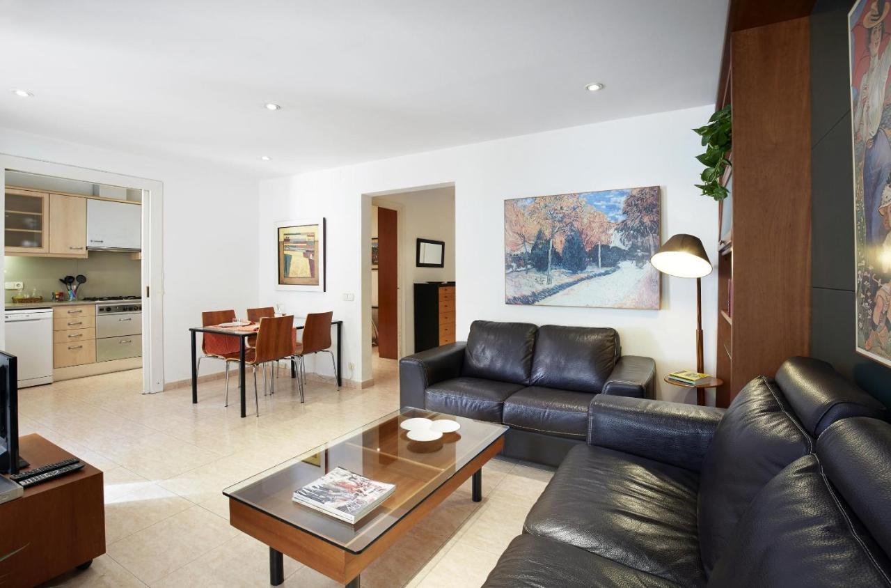 Apartamentos Calvet Barcelona Exterior photo